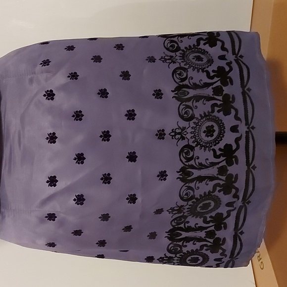 Matching 2pc set, top and skirt - Picture 3 of 8